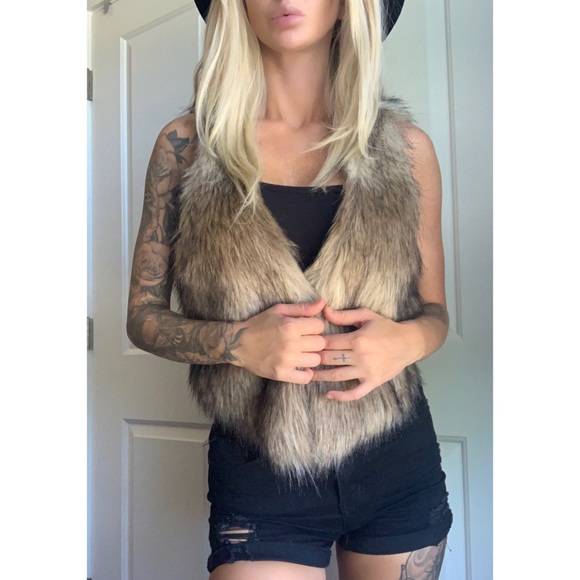 Light brown fur vest - Picture 2 of 5